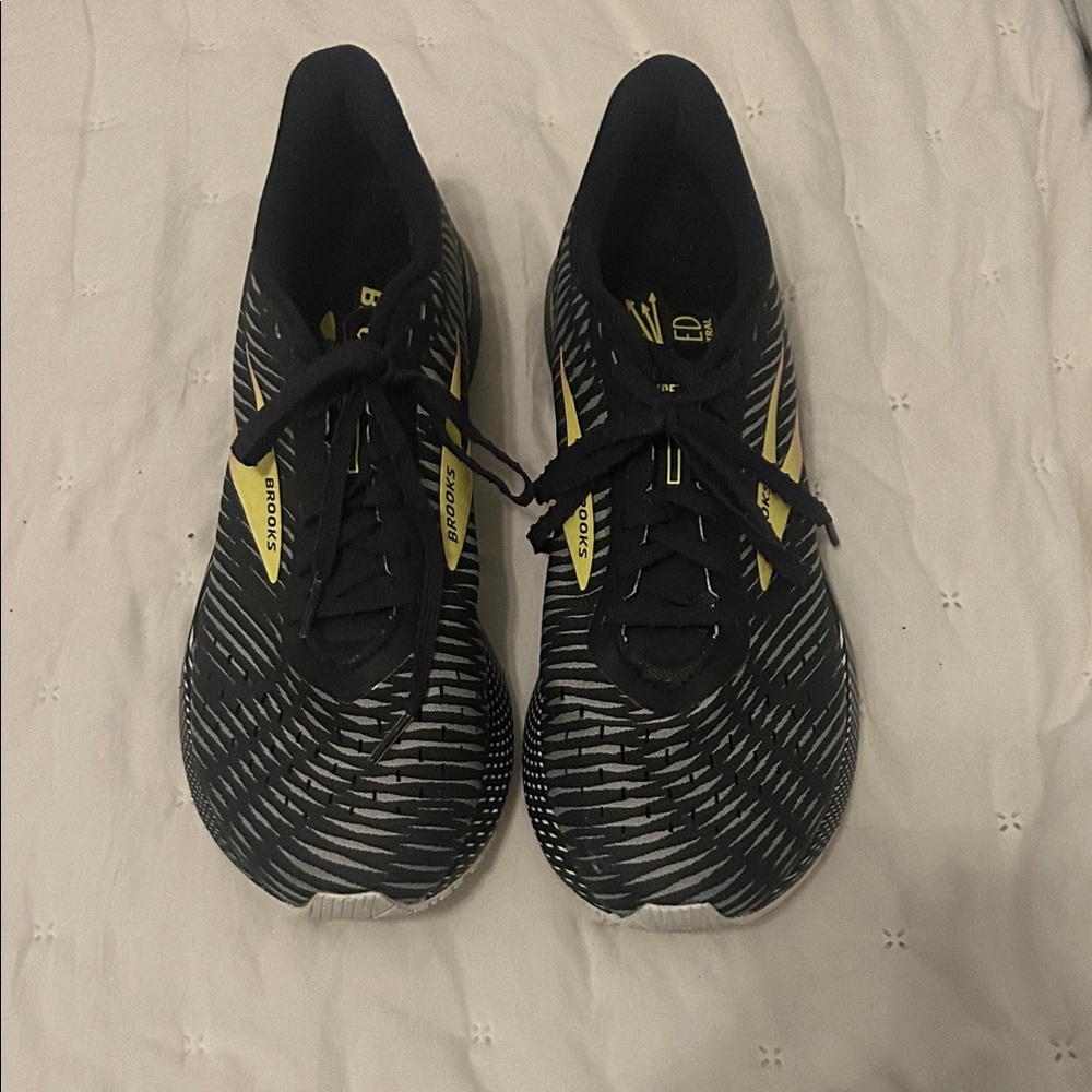 Brooks Men's Athletic Shoes in Black and Yellow